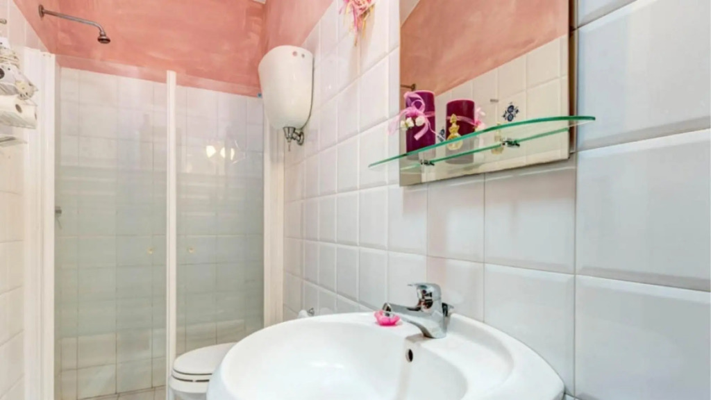 Indipendent Residence for 24 Guests Composed of 7 Apartaments Pool-fattoria GLI Ziri