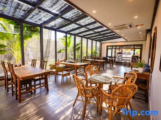 Ruyuan Culture Theme Inn