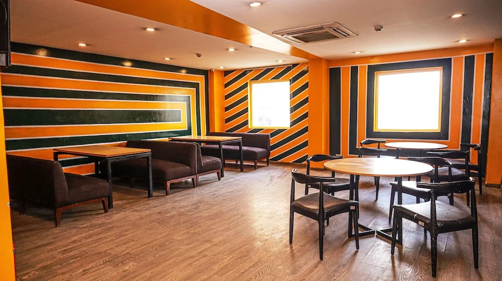 Hotel Noida Grand 121