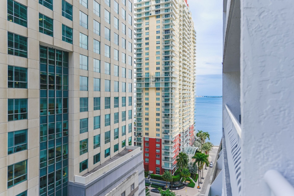 Brickell Bay 1720