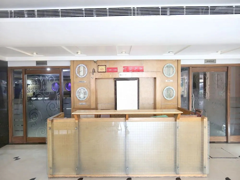 OYO 15906 Aaditya Continental