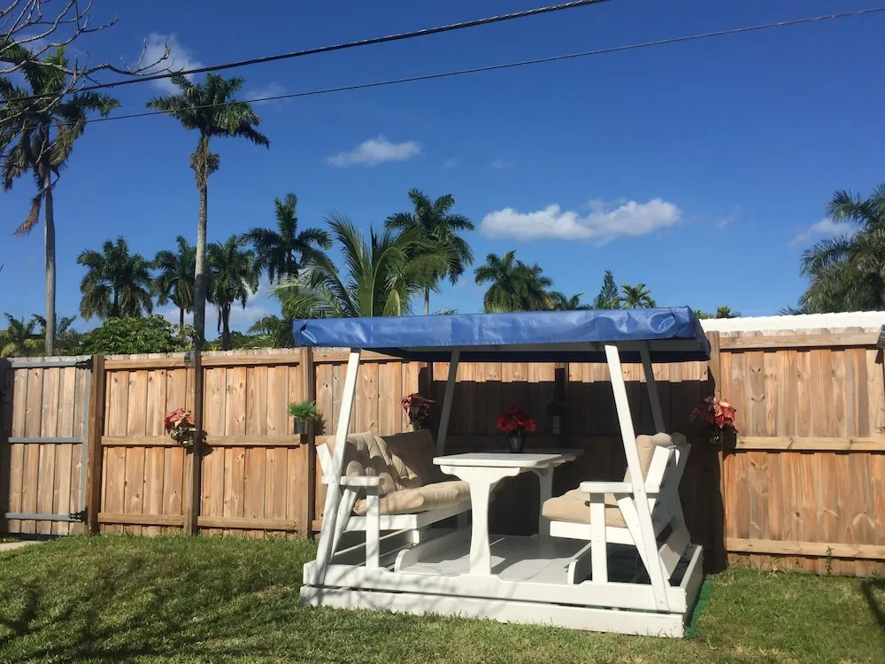 4BR, 4BA House Beach, Entertainment, Nightlife