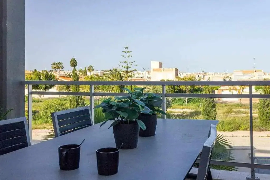 Pink OASIS-Orihuela Costa