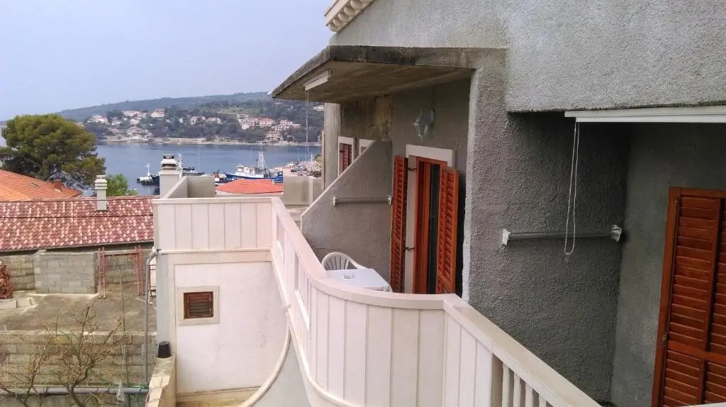 Studio in Sumartin, With Wonderful sea View, Furnished Balcony and Wif