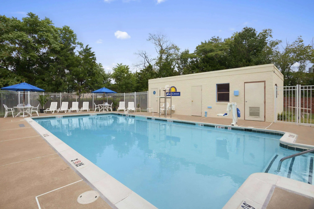 Days Inn Alexandria by Wyndham