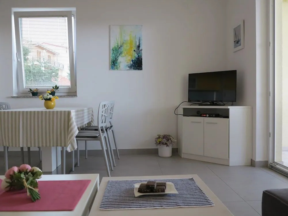 Apartment Adam