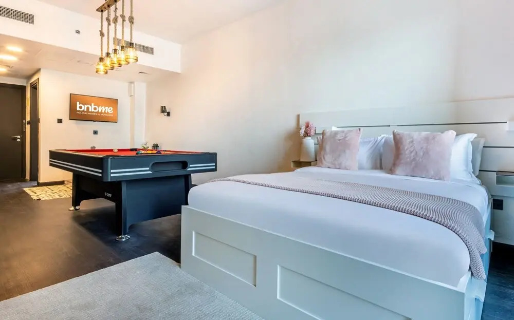 St-Lago Vista Tower-1412 by bnbme homes