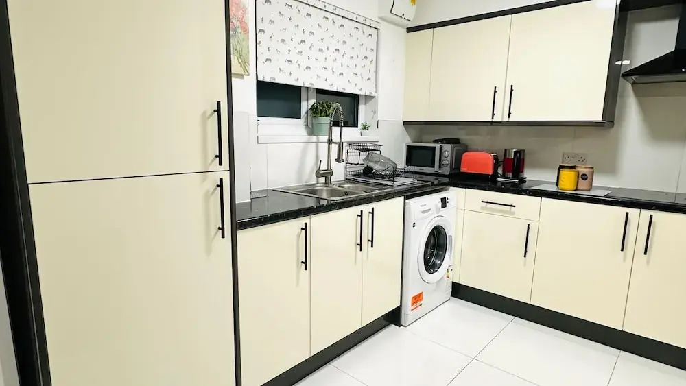 Ibate Apartments - Cozy 2 Bedroom Home