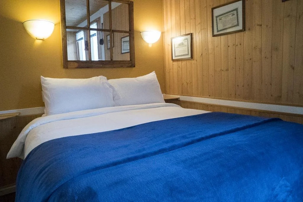 Blue Mountain Lodge Bed & Breakfast