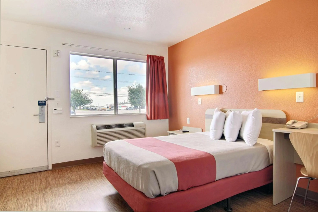 Motel 6-Fort Stockton, TX