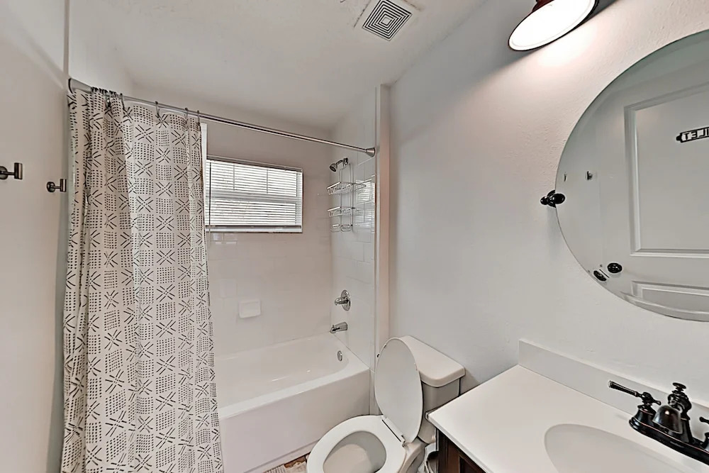 305whaya 3 Bedroom Home