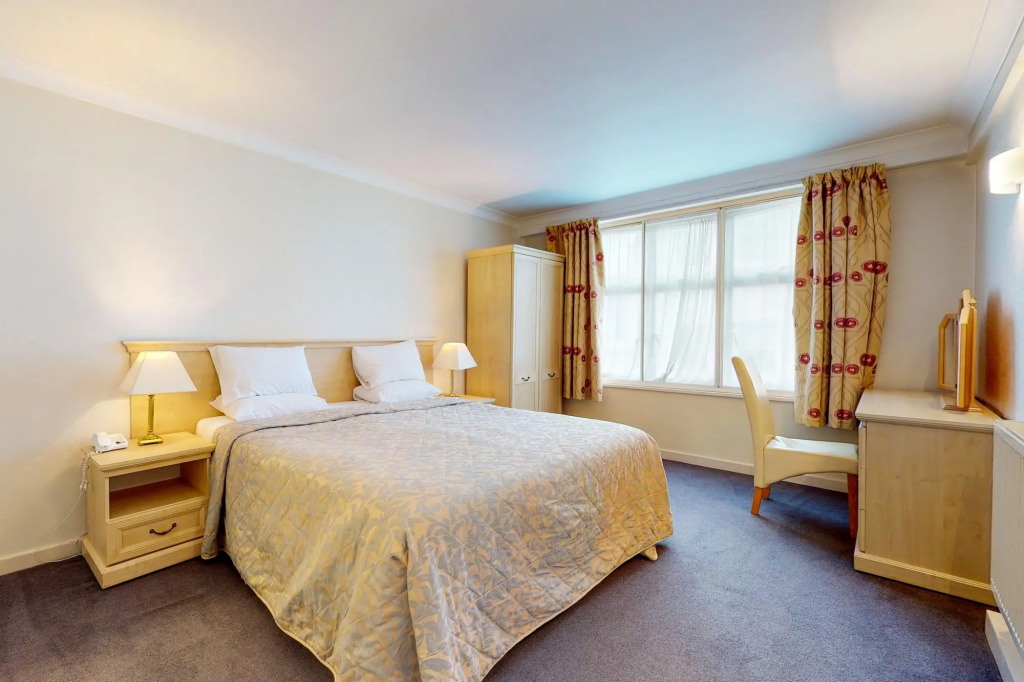 Hertford Court