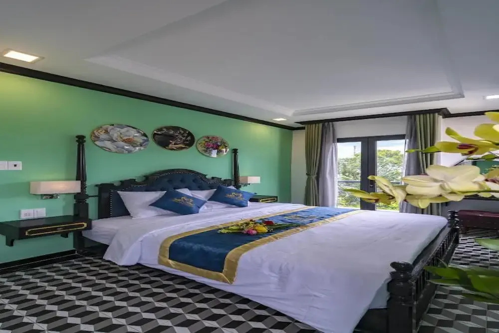 Dancentre Airport Stays - Vyvy Hotel
