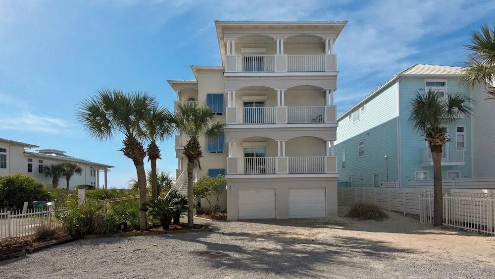 Gulf Front in the Heart of Seagrove ~ Sweeping Views ~ Pool ~ Sleeps 8