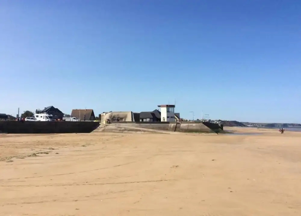 Spacious holiday home in Aure sur Mer with garden