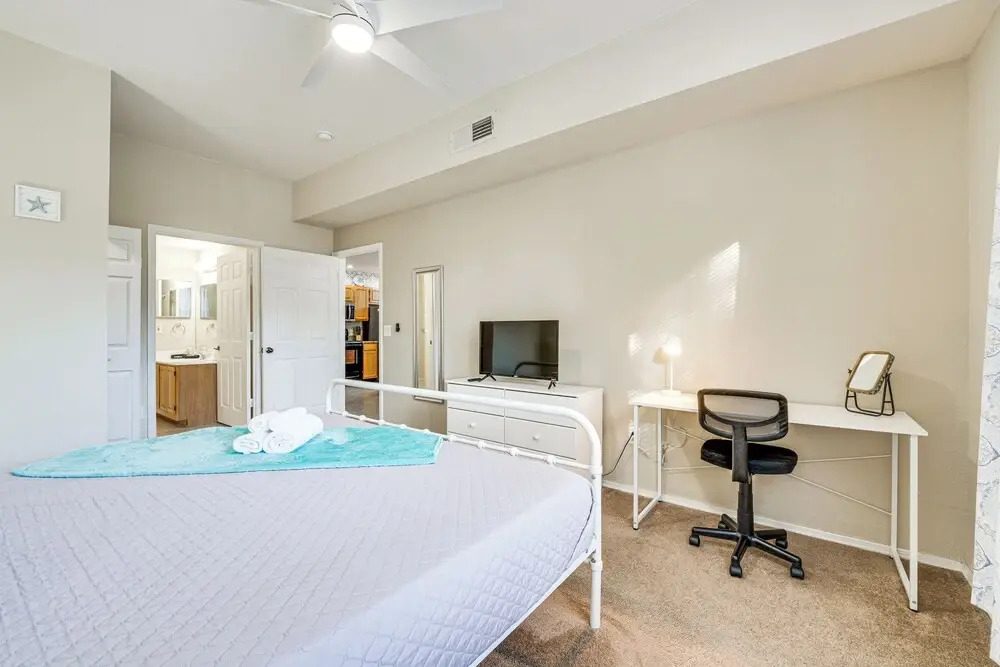 14 Mi to Disney World: Kissimmee Condo w/ Perks!