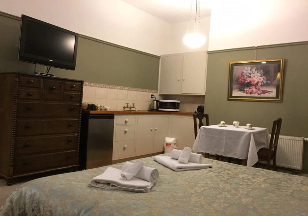 Albatross Inn Bed and Breakfast
