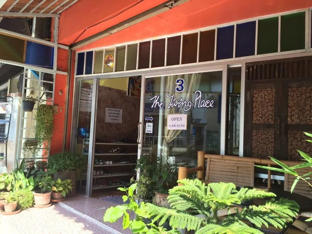 The Living Place 3 - Hostel