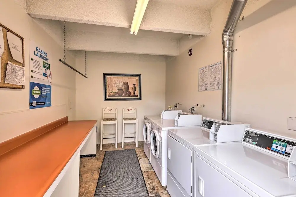 Modern Condo: 2 Blocks to Main Street Frisco!