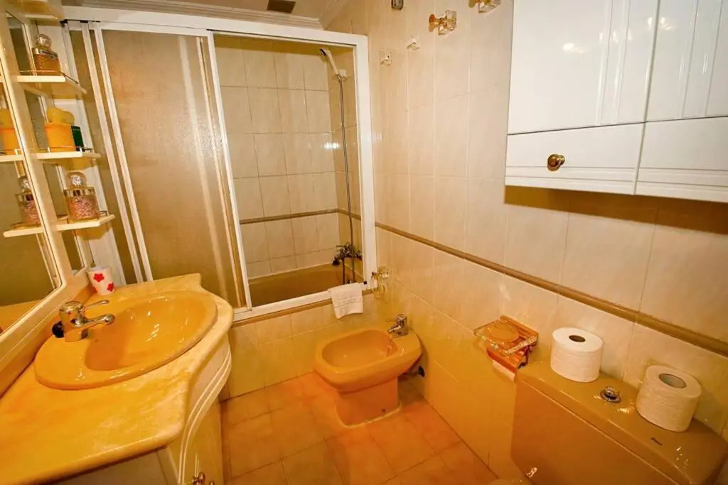 Garden apartment with Pool and AC