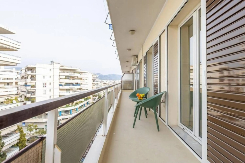 Amfitritis top floor apartment at Palaio Faliro
