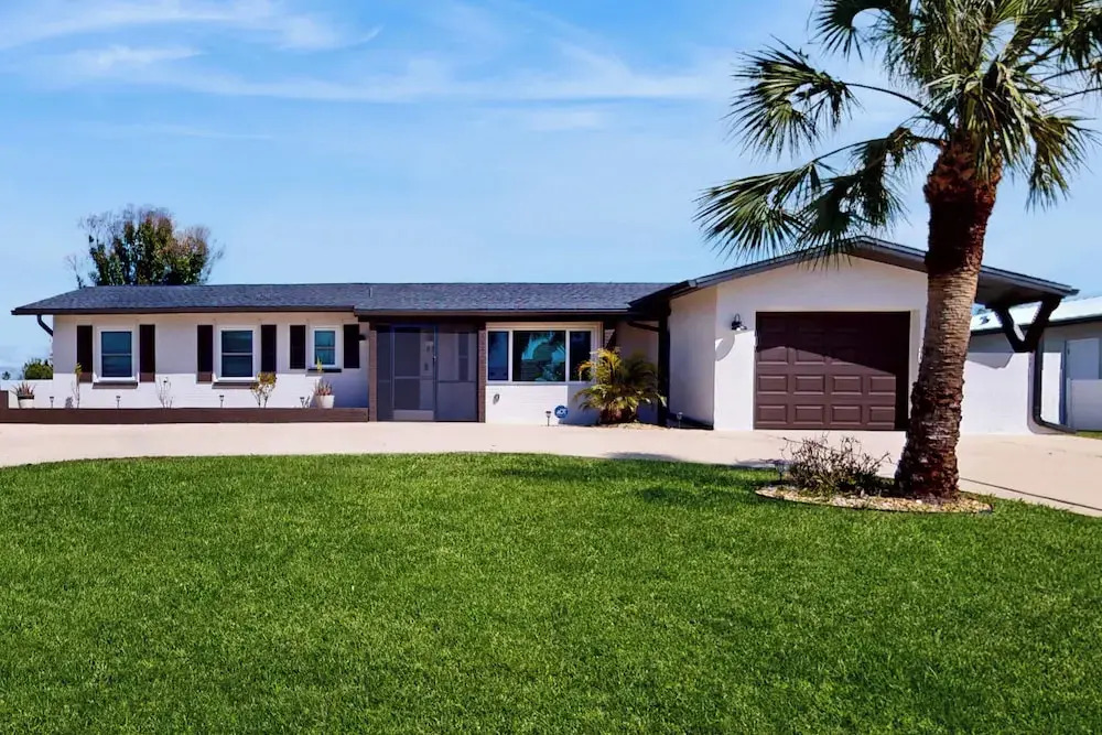 Golf Cart & Heated Pool: Rotonda West Getaway!