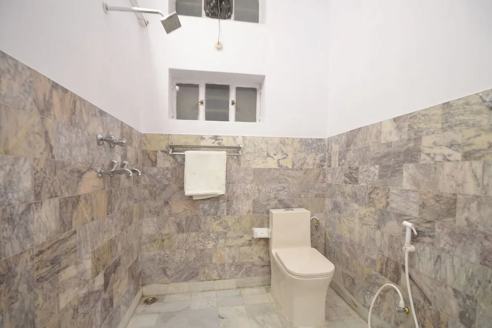 Hotel Pink Palace