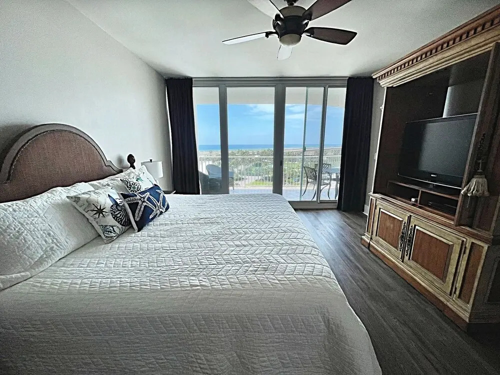 Caribe C-514 3 Bedroom Condo by RedAwning
