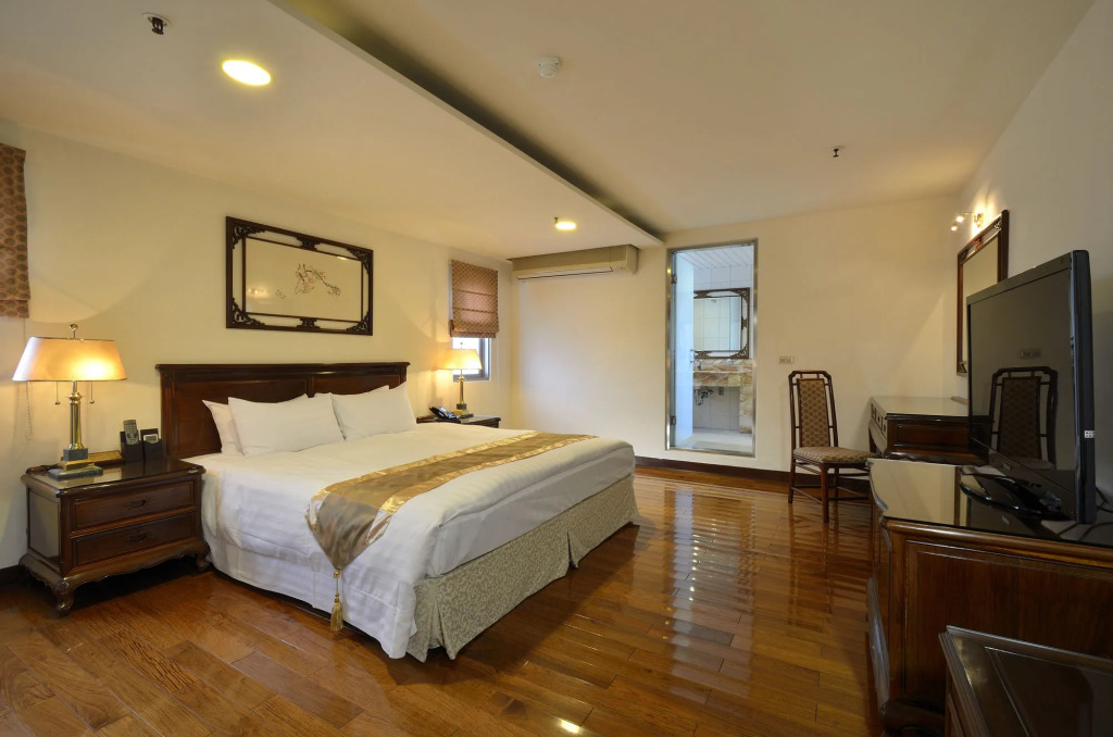 Hi-YES HOTEL TAOYUAN