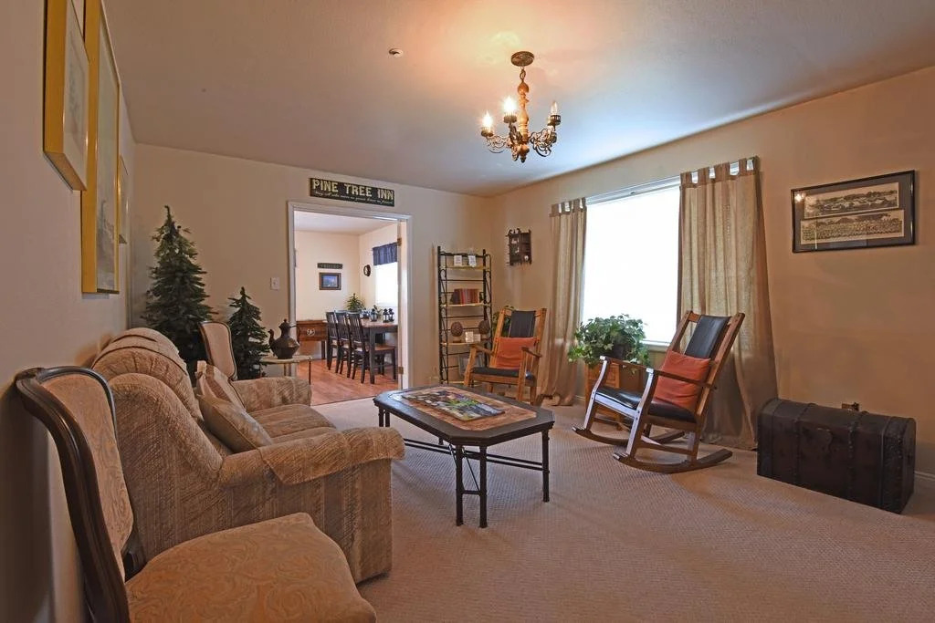 Pine Tree Inn