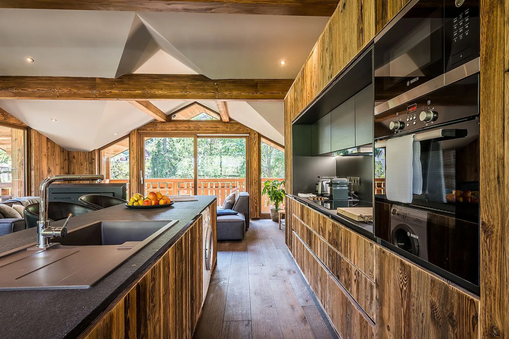 Moulin I - Modern Chalet With Private Hot-tub and Garden