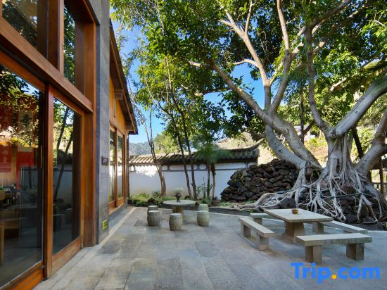 Rehai Hot Spring Resort · Yangshengge