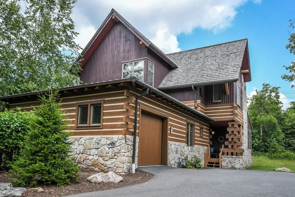 Touch the Sky 4 Bedroom Townhome