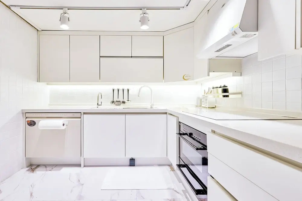 SA Tailored Serviced Home near Metro