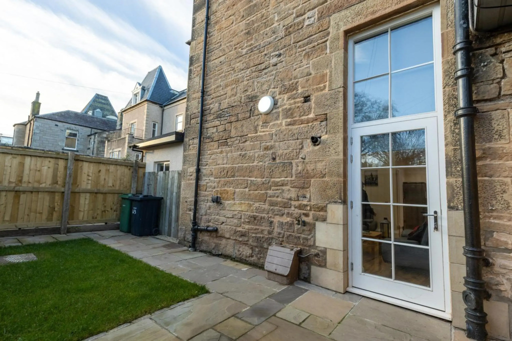New 3-Bedroom Apartment Close to City Centre
