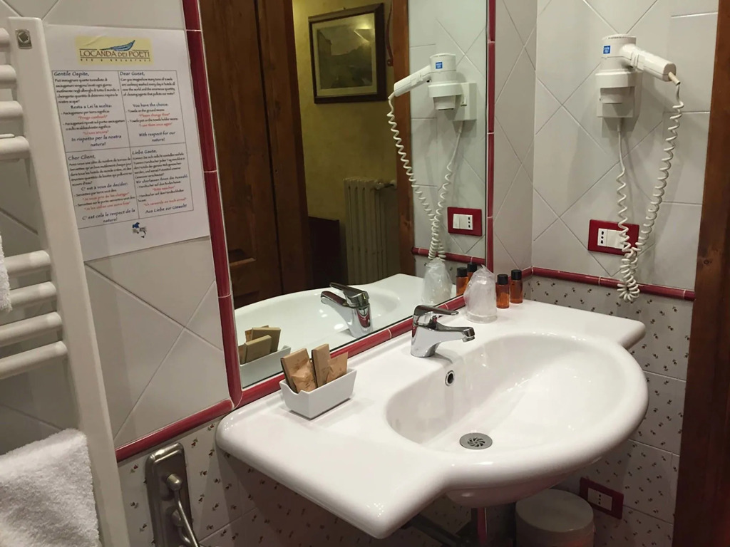 Locanda dei Poeti Rooms & Apartments