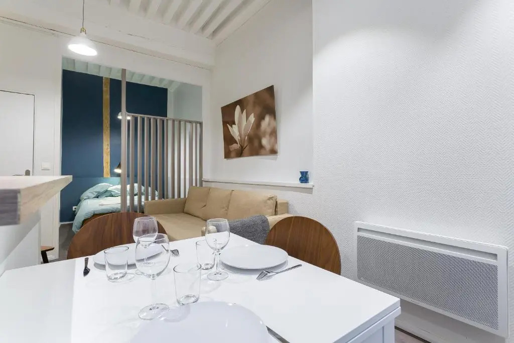 Jusquà 6 personnes au coeur du Vieux Lyon