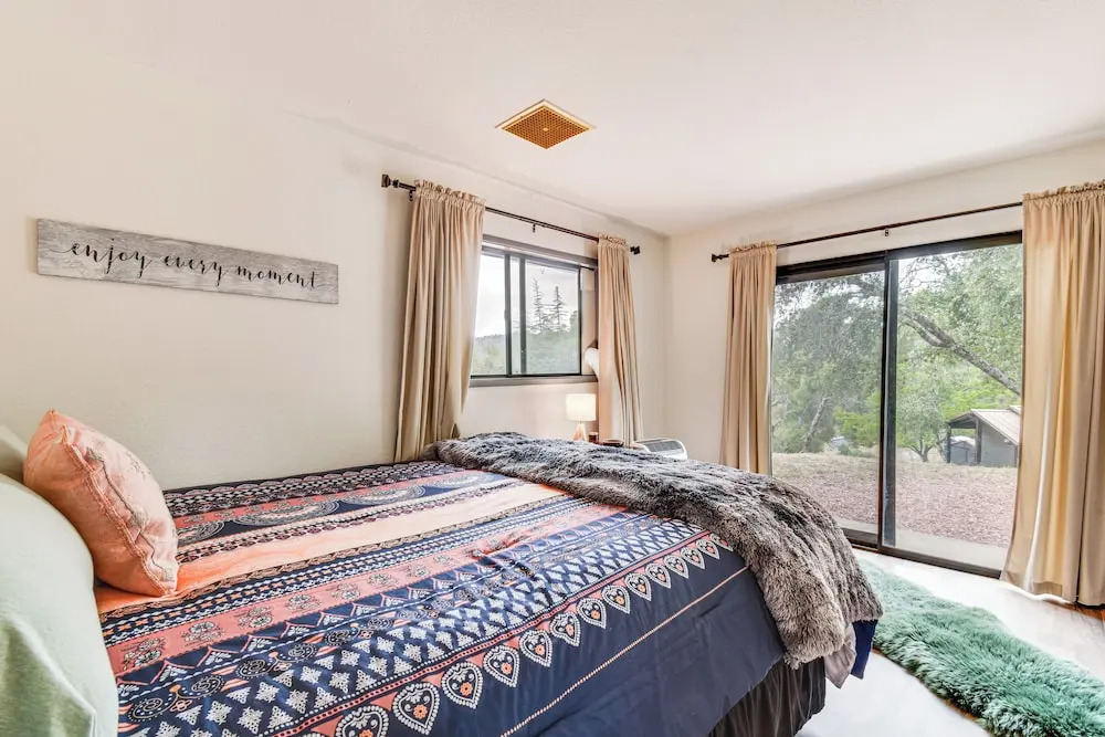 Yosemite Wellbeing Retreat on 5 Acres w/ Mtn Views