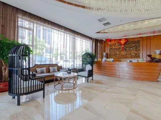 Mehood Ezzy · UrbanCultureHub Hotel (Liuyang River Scenic Bridge Branch)