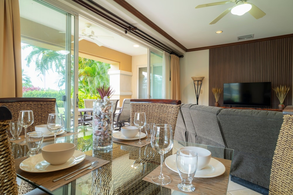 Bay Residence 9F 3 bdr Garden View in Los Suenos