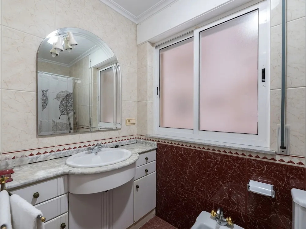 Lovely Apartment in Ribadeo near Playa de Penarronda