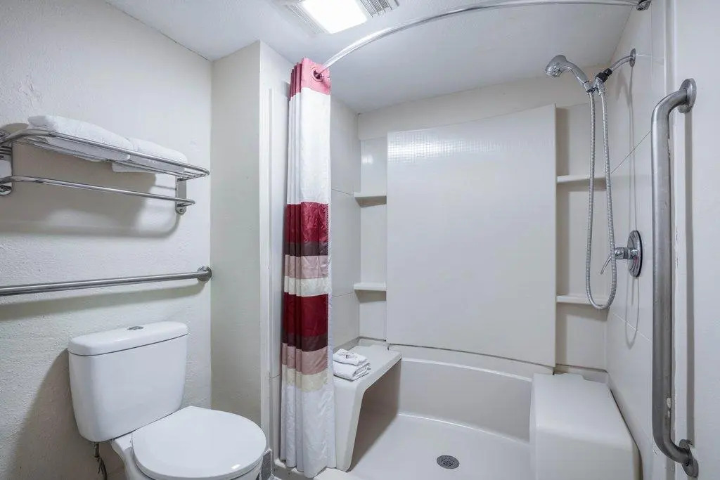 Отель Days Inn by Wyndham Forrest City I-40