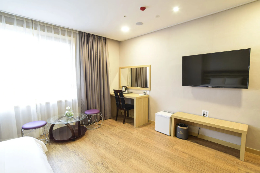 Embledon Hotel