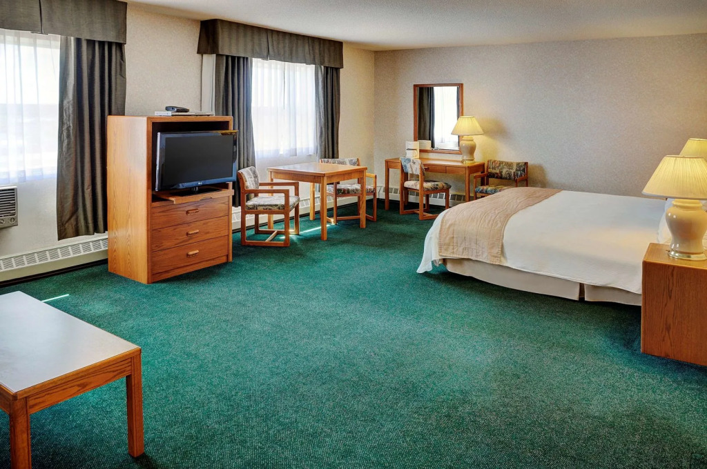 Coast Fort St John Hotel