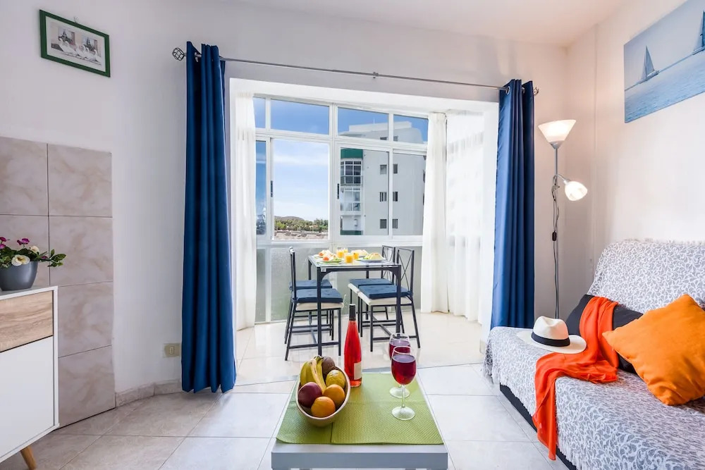 313 Comfortable! LasAmericas, Swimming Pool,Wi Fi