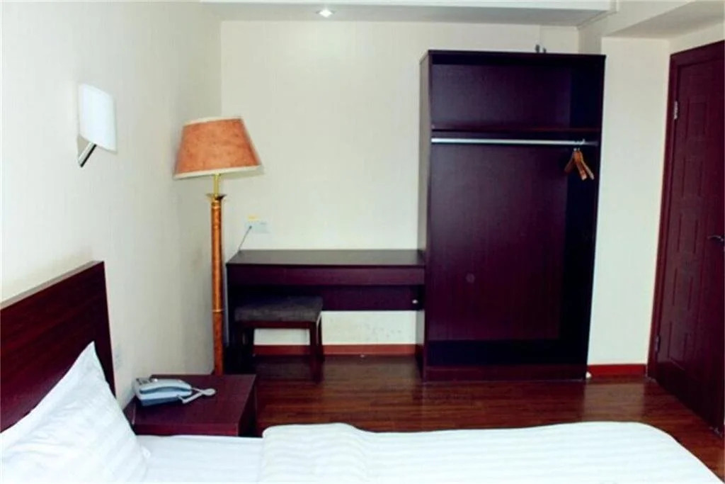 Yi Jia Holiday Hotel