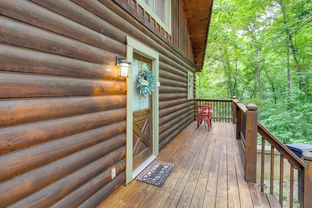 Hot Tub + Pool Table: Secluded Seiverville Cabin