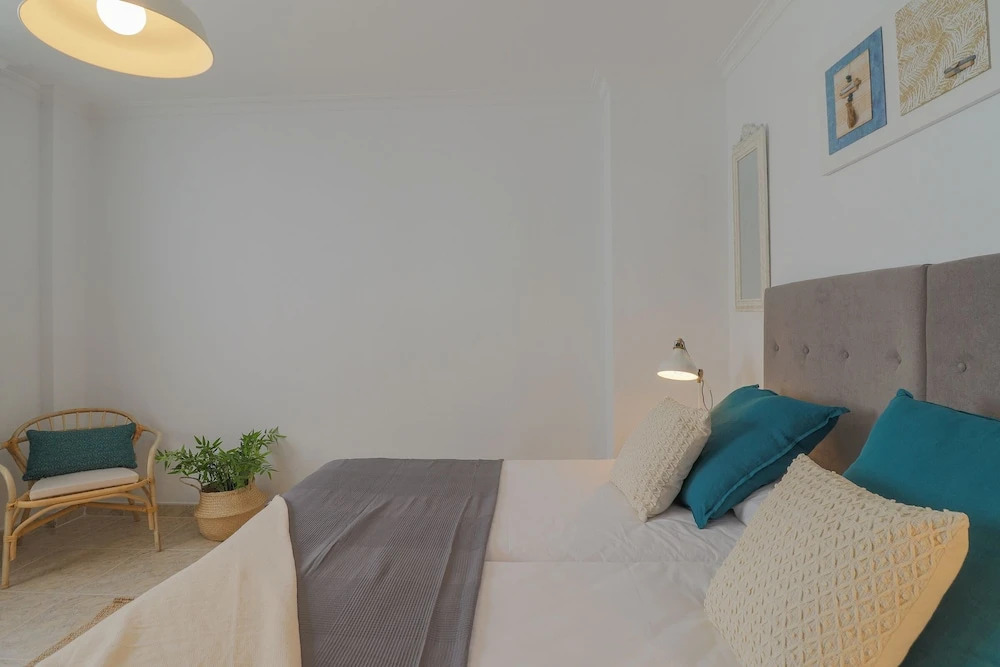 Sunny Terrace Apartment, Old Town Views
