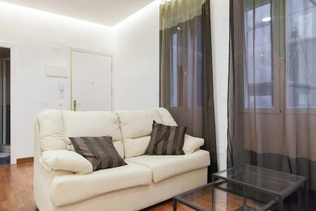 For You Rentals Plaza Dos de Mayo Apartment DP13
