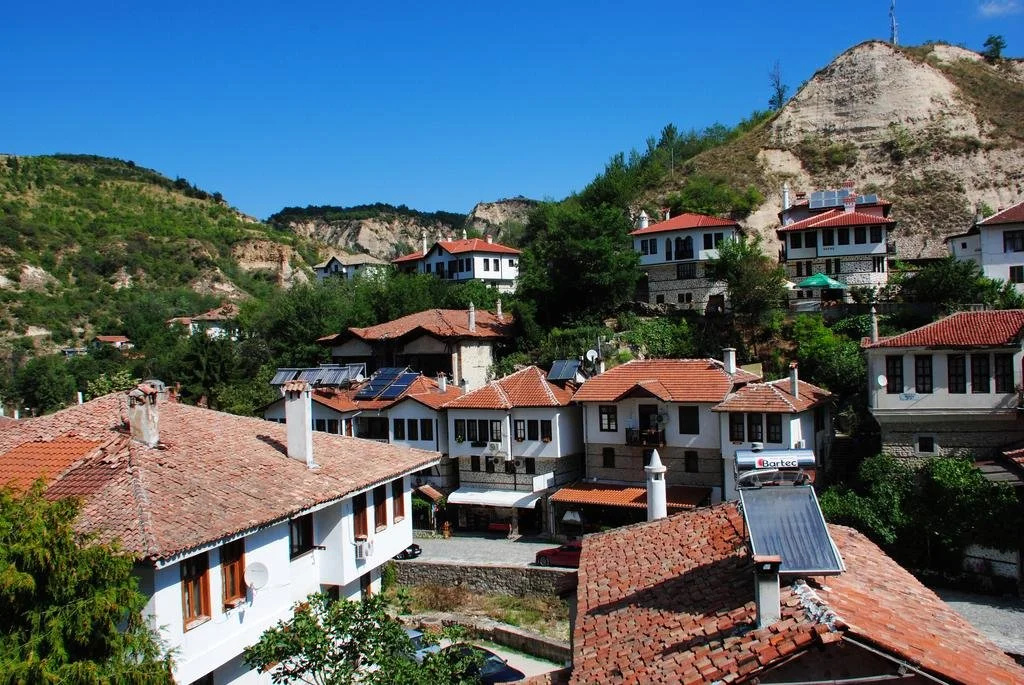 Tonis Guest House